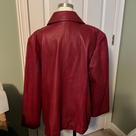 Jacqueline Ferrar wine colored full leather jacket with zipper front - Picture 2 of 5